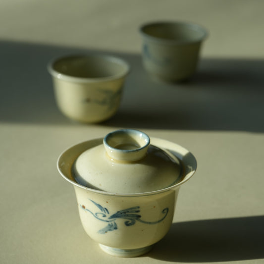 Lucky Crane 瑞鹤 | Hand-painted Gaiwan and cups by Xiaozhi, Jingdezhen Porcelain