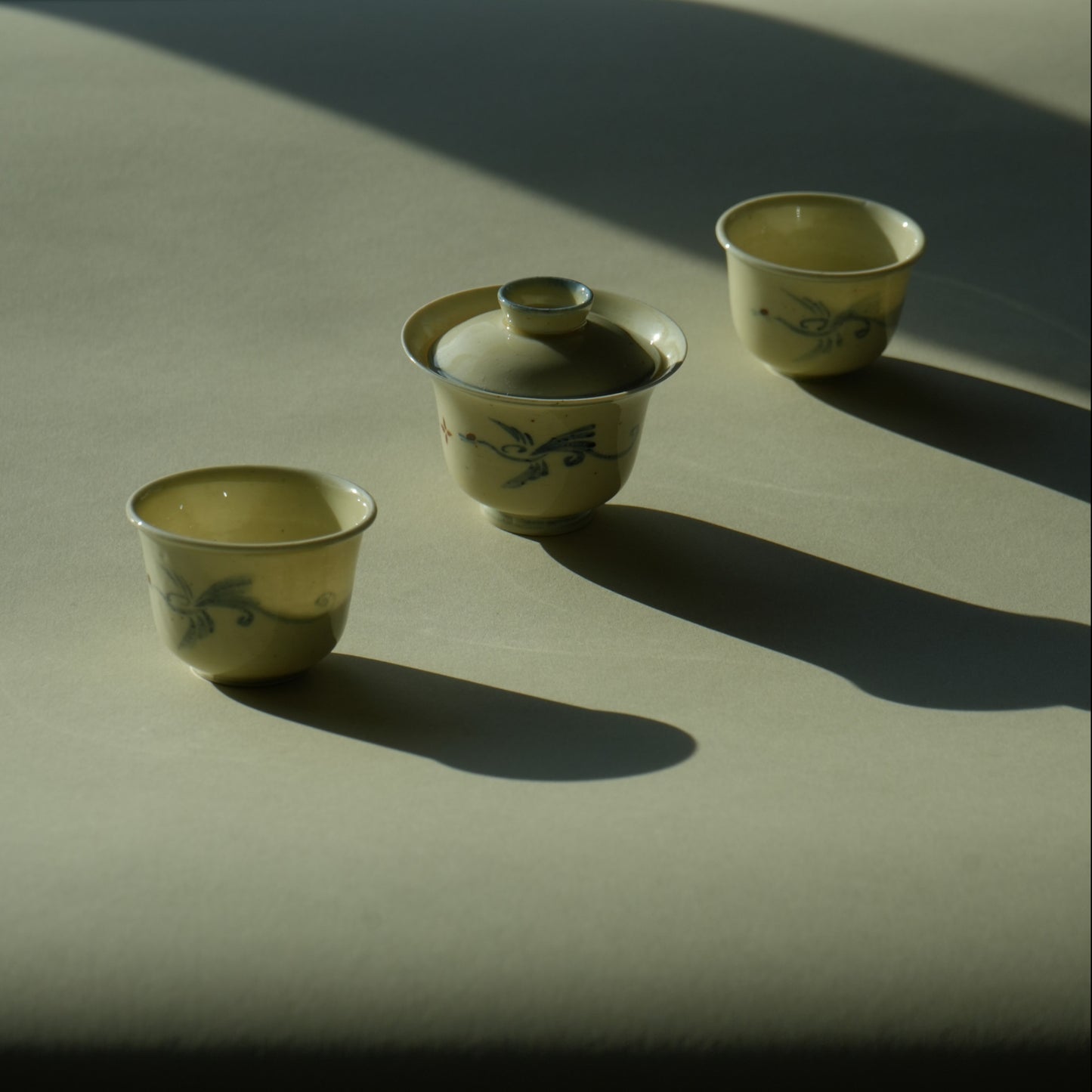 Lucky Crane 瑞鹤 | Hand-painted Gaiwan and cups by Xiaozhi, Jingdezhen Porcelain